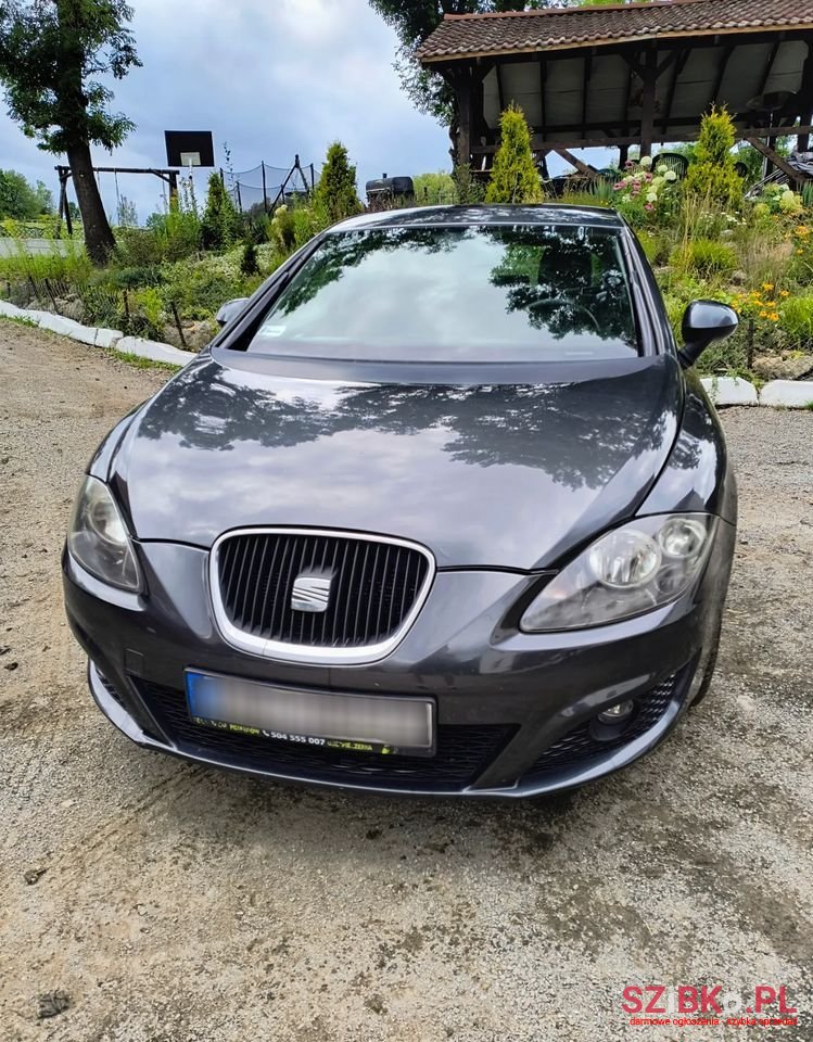 2011' SEAT Leon photo #1