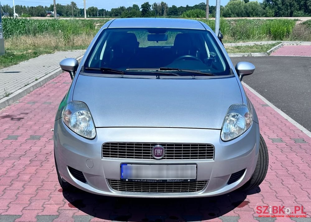 2009' Fiat Grande Punto 1.4 8V photo #5