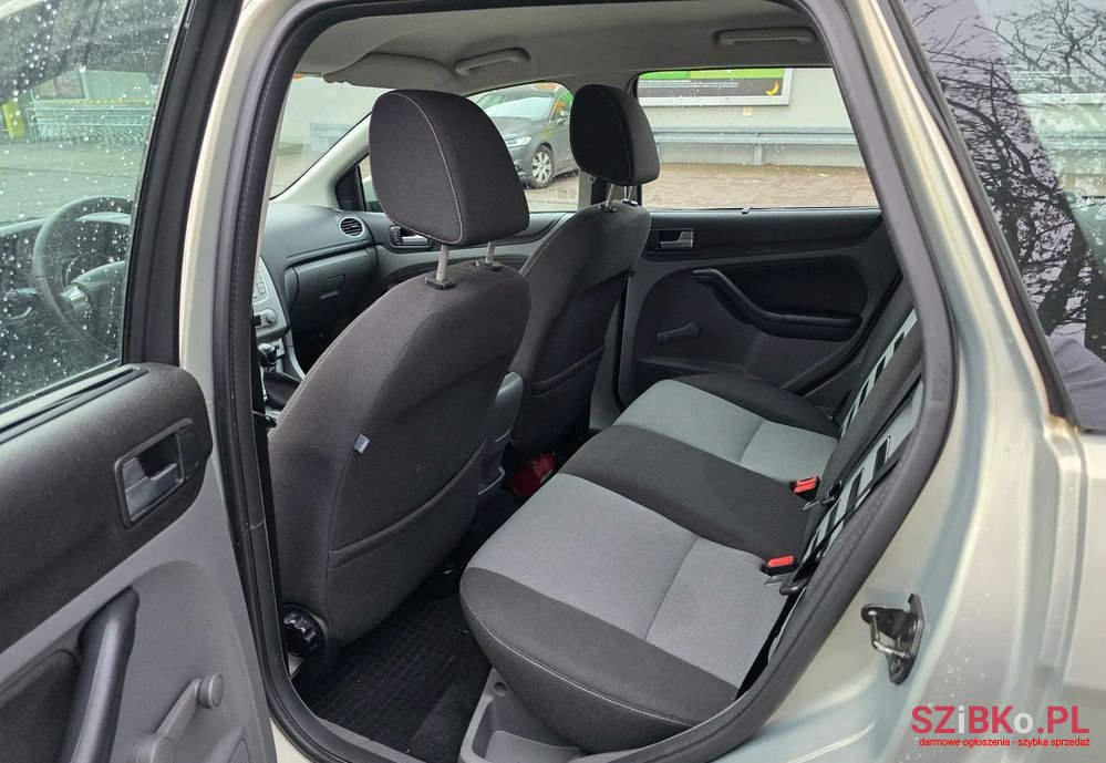 2008' Ford Focus photo #6