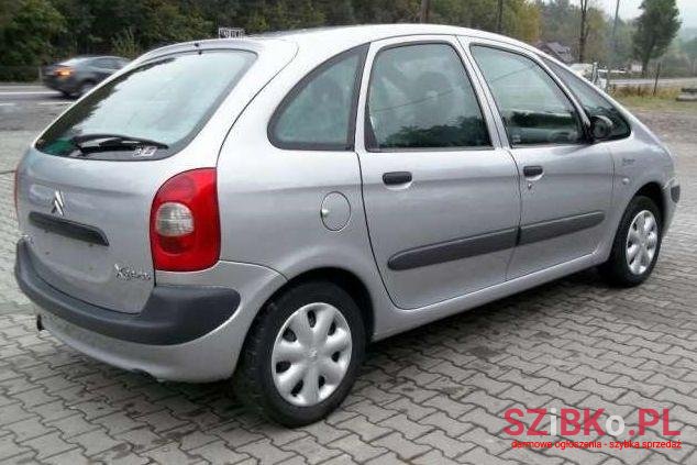 2002' Citroen Xsara Picasso photo #1