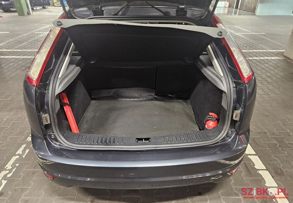 2009' Ford Focus photo #5