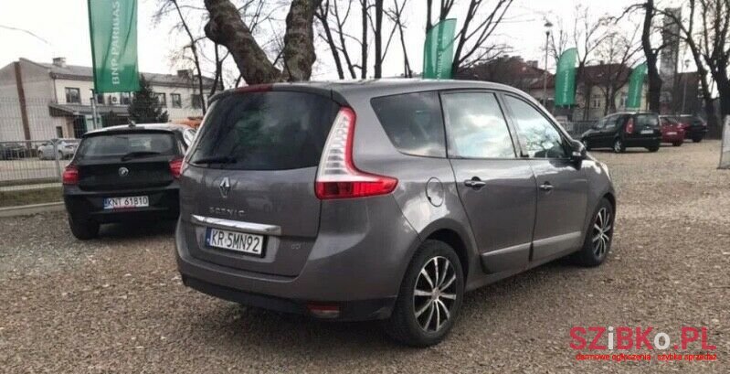 2012' Renault Scenic photo #3