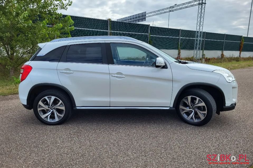 2012' Citroen C4 Aircross photo #5