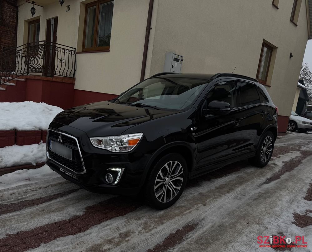 2015' Mitsubishi ASX photo #5