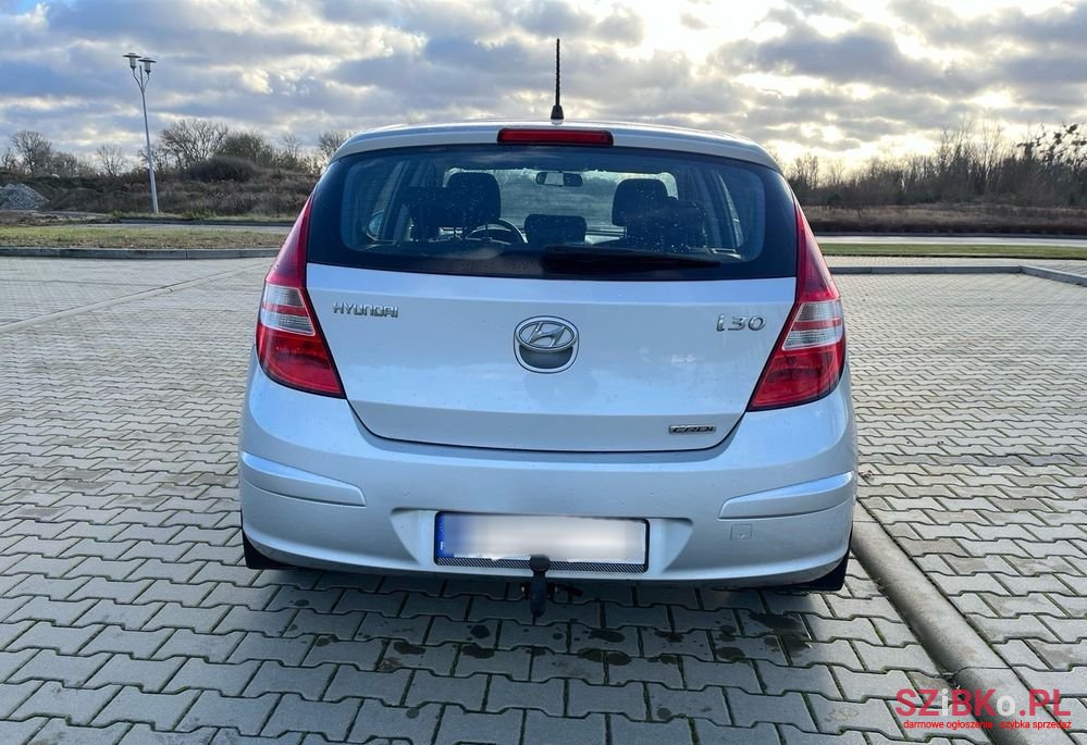 2010' Hyundai i30 1.6 Crdi Classic photo #6