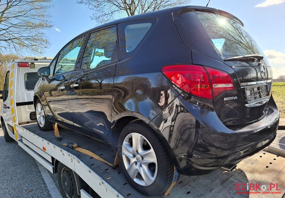 2010' Opel Meriva 1.4 T Cosmo photo #2