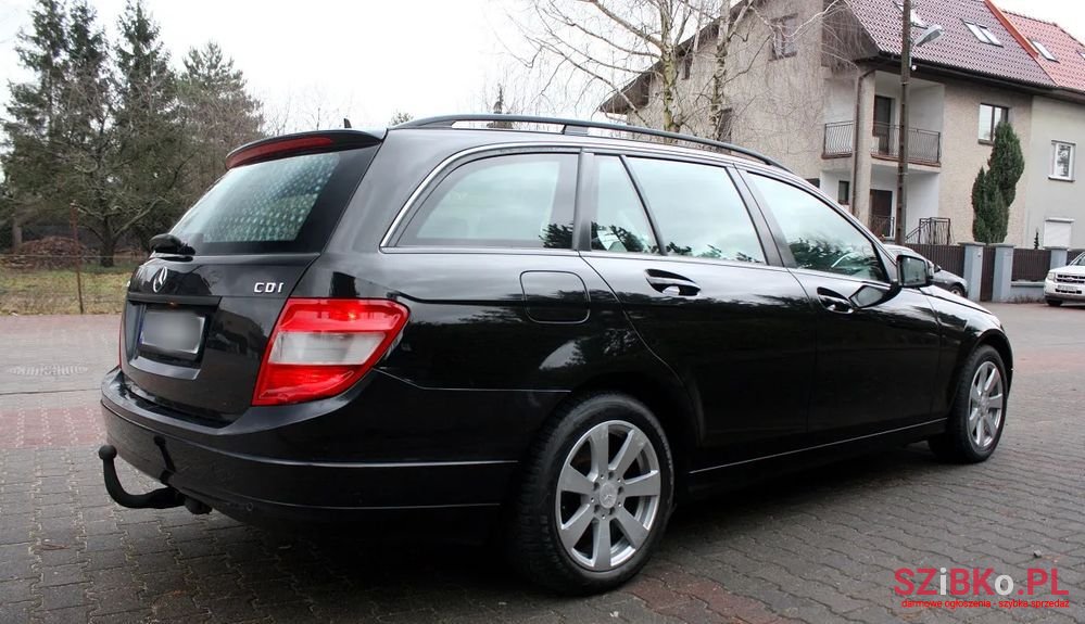 2008' Mercedes-Benz C-Class photo #6