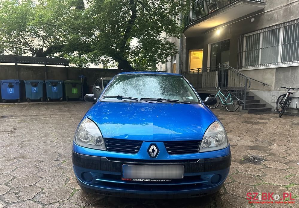 2005' Renault Clio photo #2