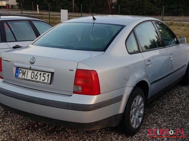 1999' Volkswagen Passat photo #2