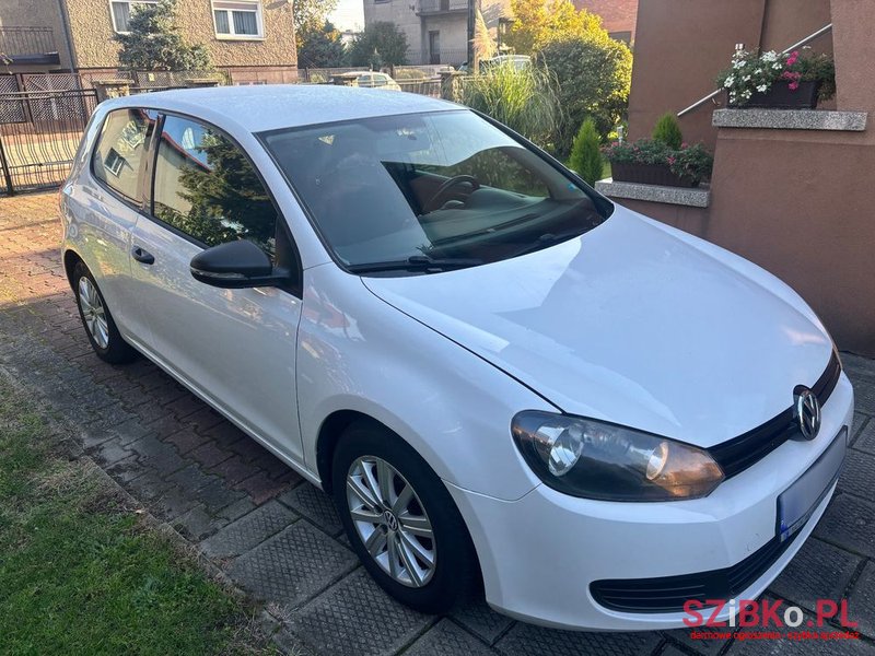 2010' Volkswagen Golf Comfortline photo #2