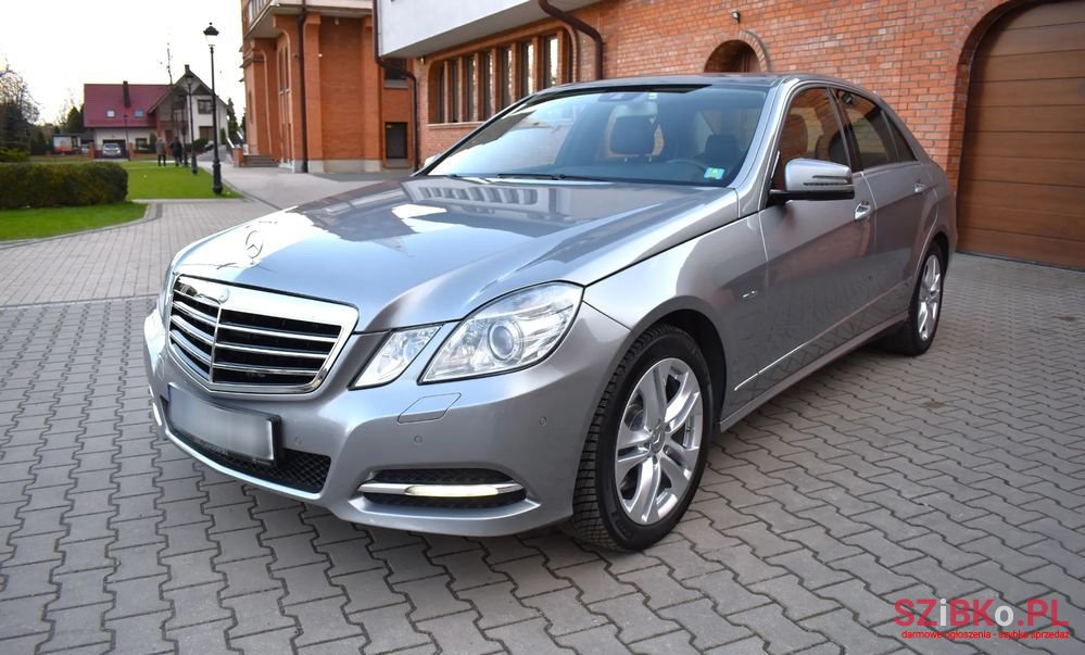 2012' Mercedes-Benz E-Class photo #4