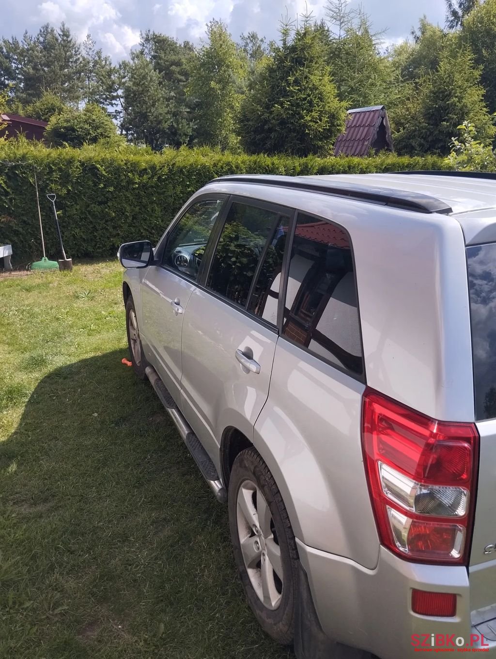 2009' Suzuki Grand Vitara photo #3