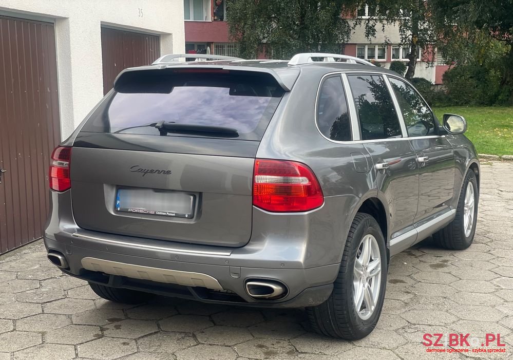 2007' Porsche Cayenne photo #2