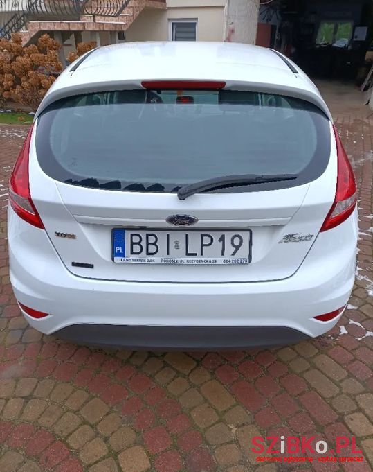 2010' Ford Fiesta photo #3