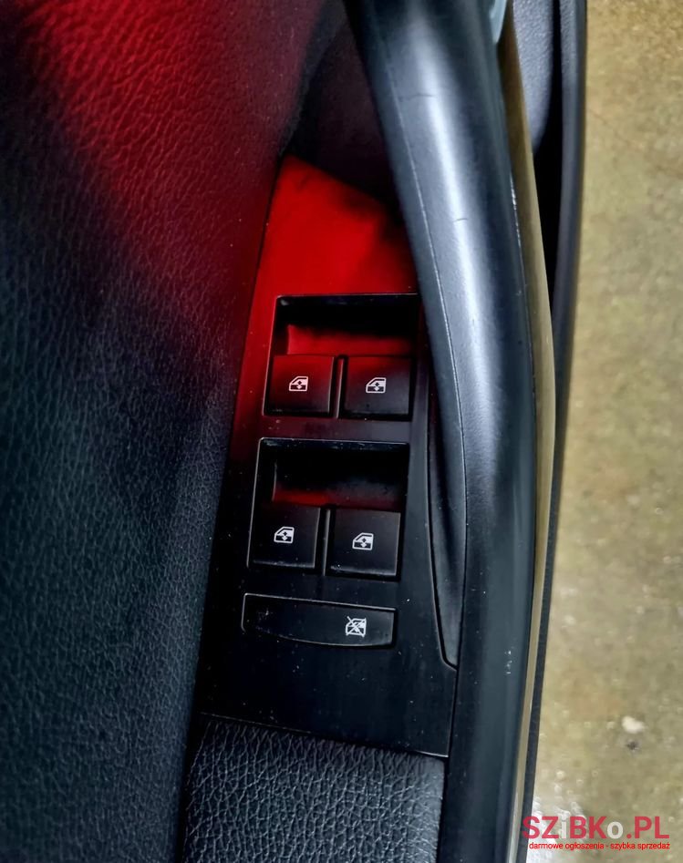 2015' Opel Astra photo #5