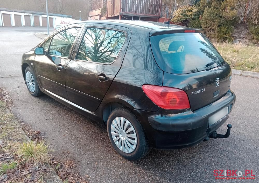 2005' Peugeot 307 2.0 Hdi photo #2