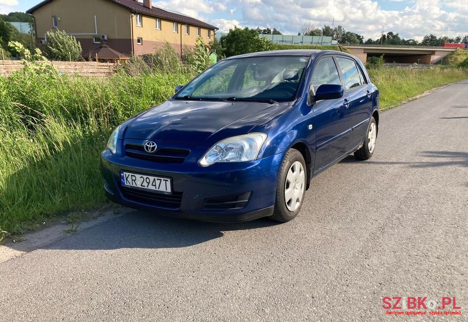 2005' Toyota Corolla photo #2