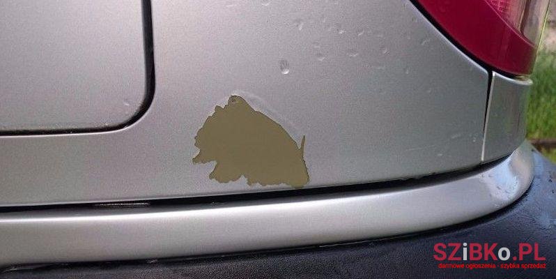 2001' Nissan Almera photo #1