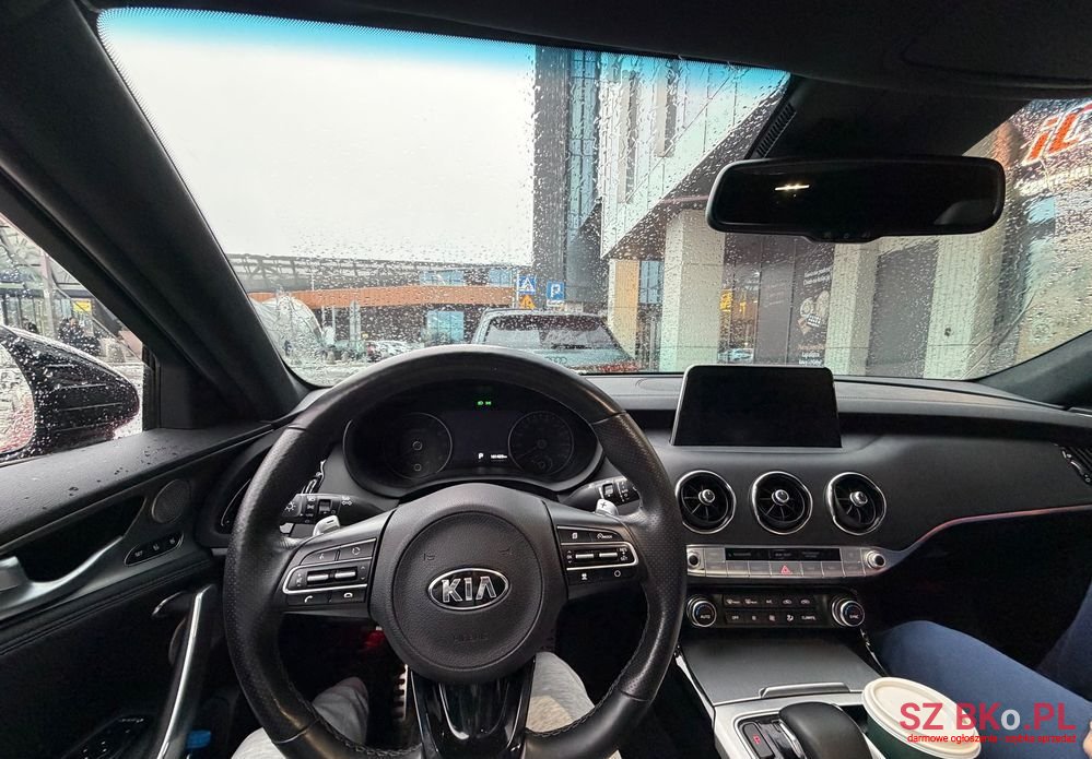 2020' Kia Stinger photo #6