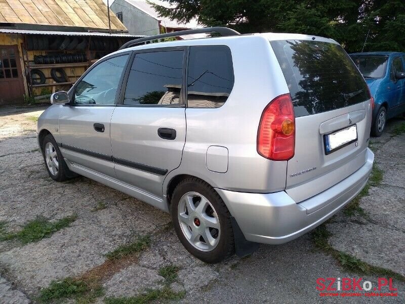 2004' Mitsubishi Space Star photo #2