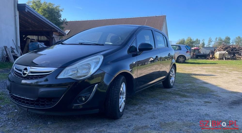 2013' Opel Corsa photo #3