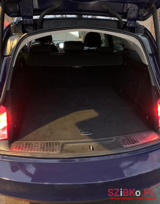 2011' Opel Insignia photo #2