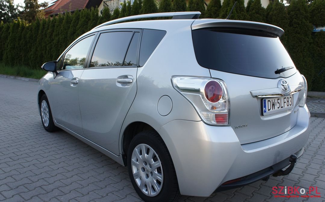 2014' Toyota Verso photo #4