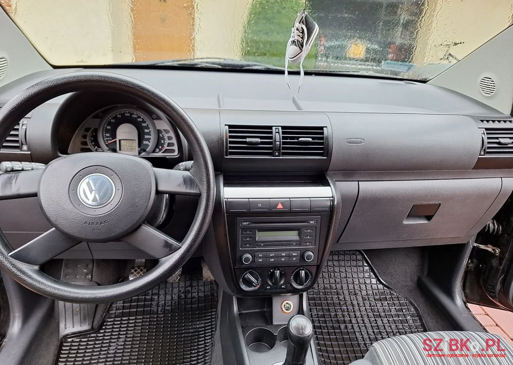 2006' Volkswagen Fox 1.2 photo #5