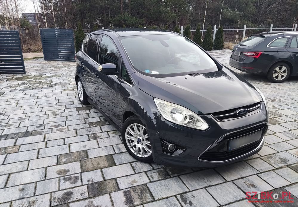 2012' Ford C-MAX Titanium photo #3