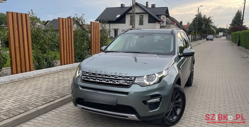 2016' Land Rover Discovery Sport photo #5