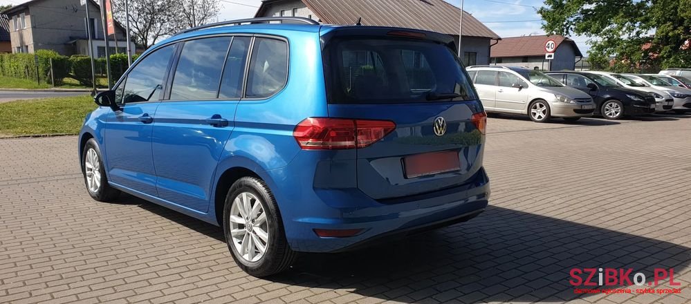 2018' Volkswagen Touran photo #4