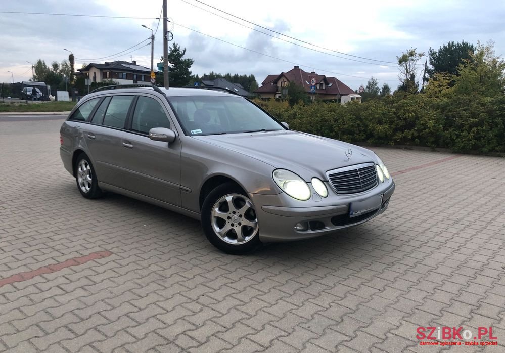 2006' Mercedes-Benz E-Class 200 T Kompressor photo #2