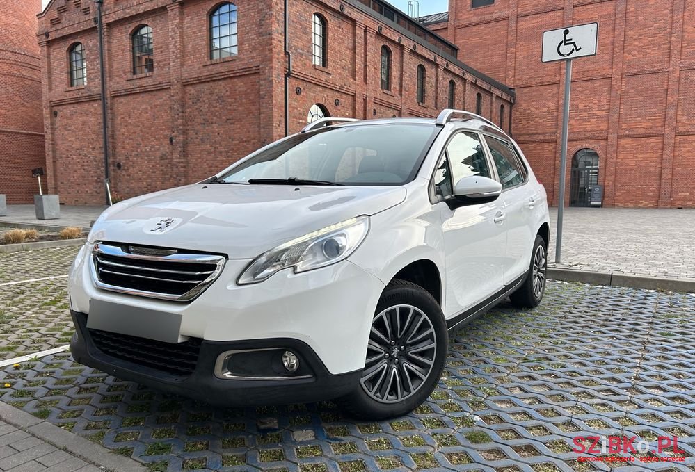 2014' Peugeot 2008 photo #1