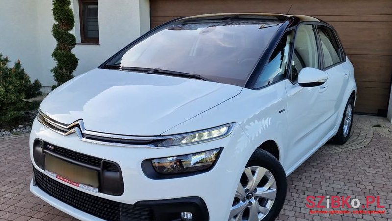 2017' Citroen C4 Picasso photo #2