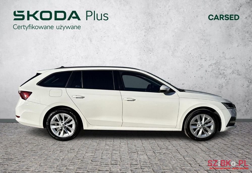 2020' Skoda Octavia photo #6