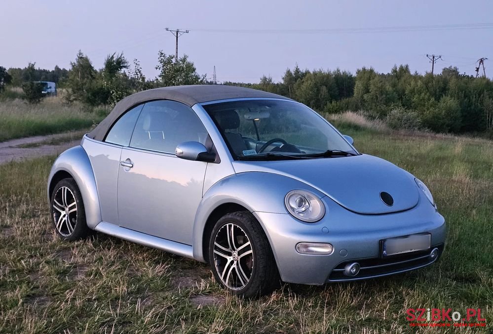 2004' Volkswagen New Beetle 1.8T photo #2