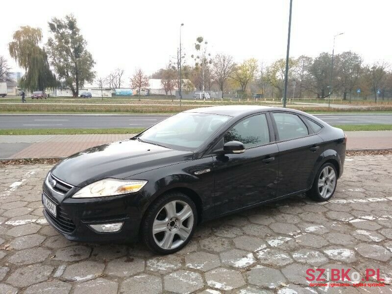 2011' Ford Mondeo photo #1