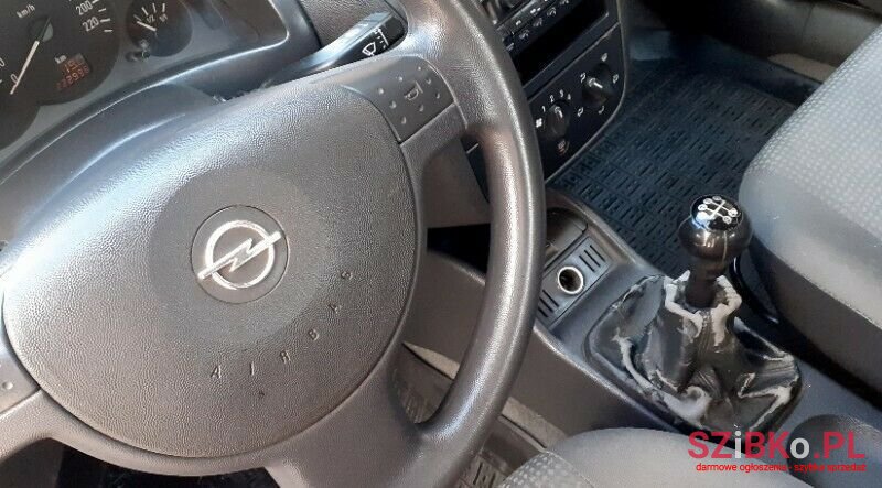 2003' Opel Corsa photo #3