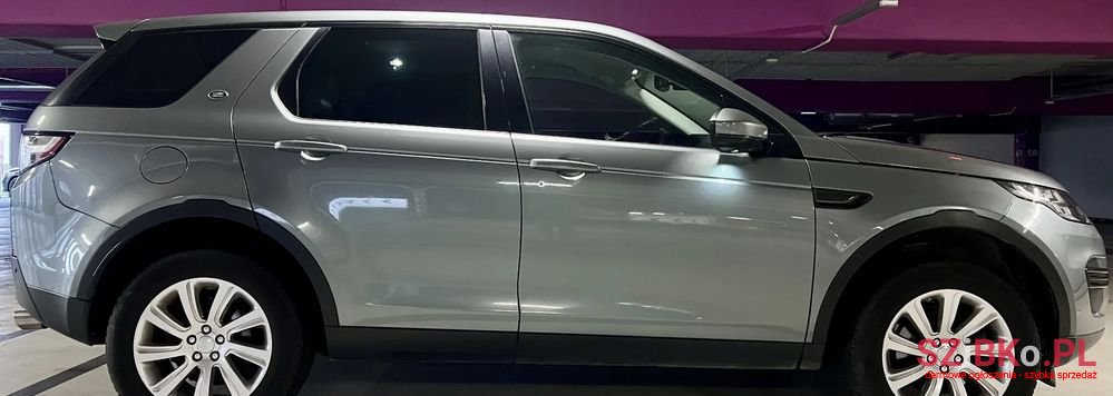 2015' Land Rover Discovery Sport 2.0 Si4 Se photo #2