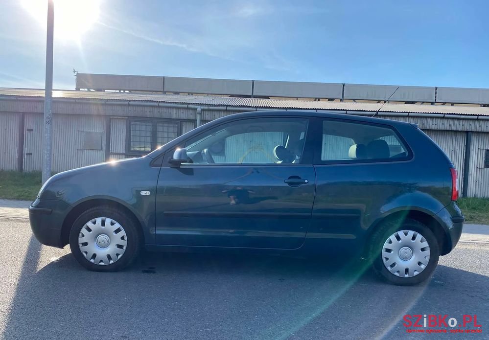 2003' Volkswagen Polo photo #4