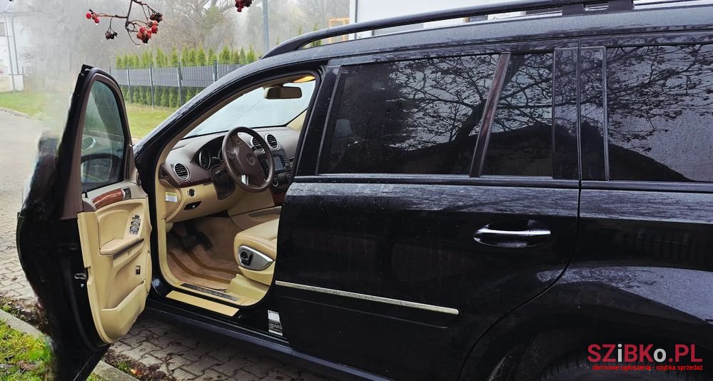 2007' Mercedes-Benz GL 320 photo #5