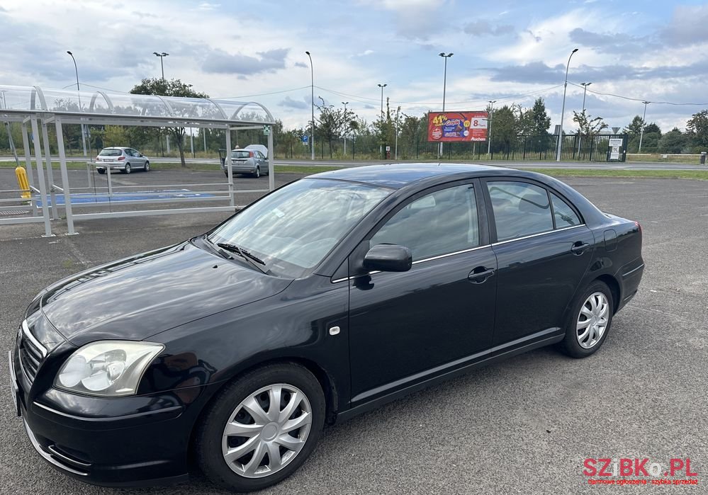 2005' Toyota Avensis photo #1