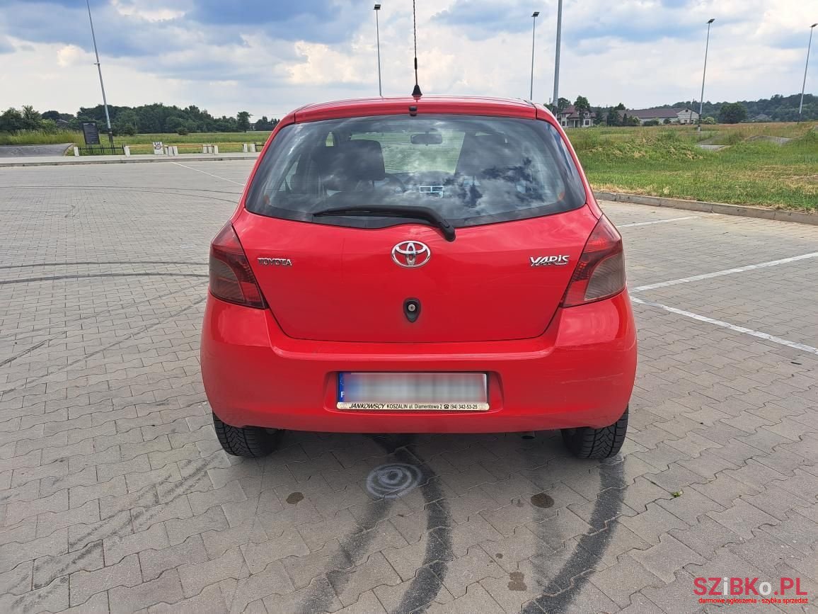 2008' Toyota Yaris photo #5