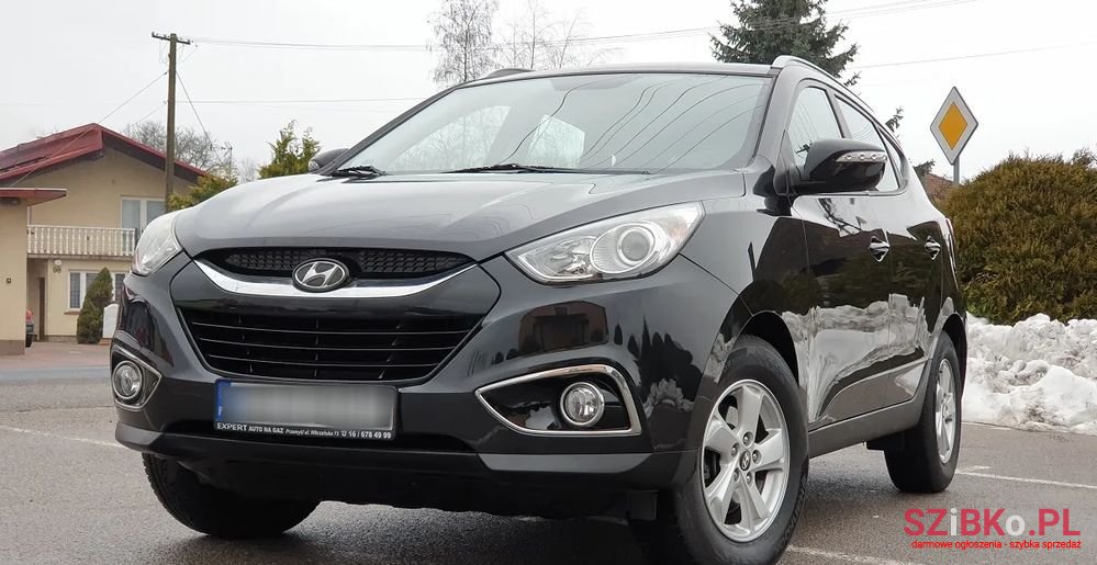 2011' Hyundai ix35 2.0 Premium 2Wd photo #3