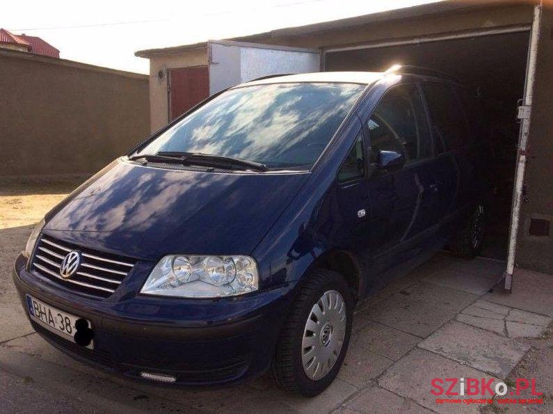 2002' Volkswagen Sharan photo #1