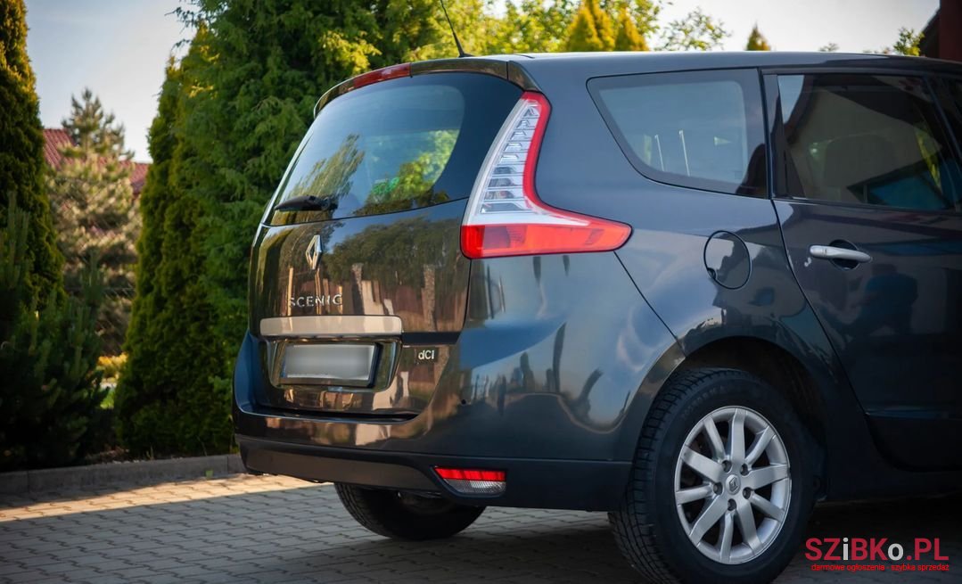 2011' Renault Grand Scenic photo #5