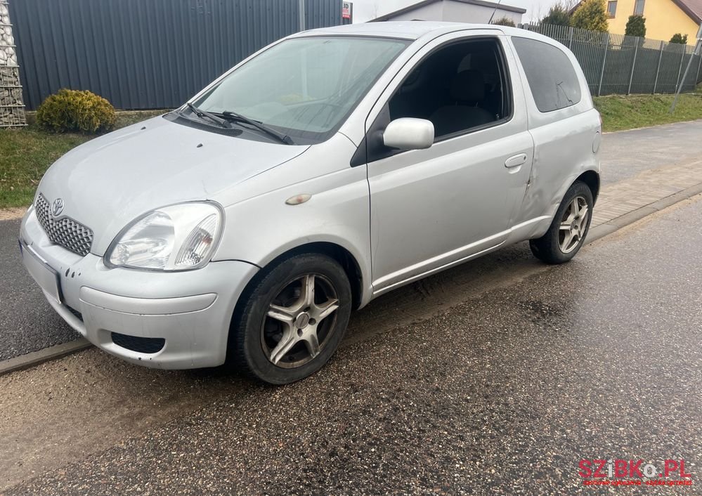 2004' Toyota Yaris photo #1