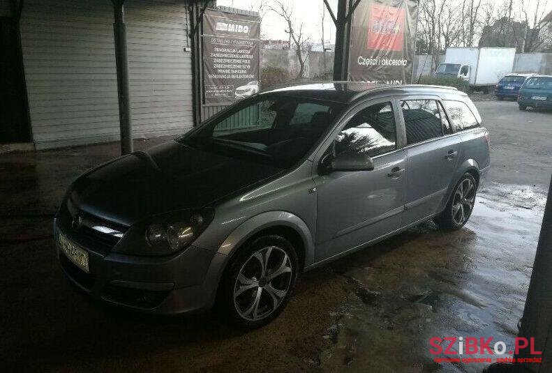 2005' Opel Astra photo #1