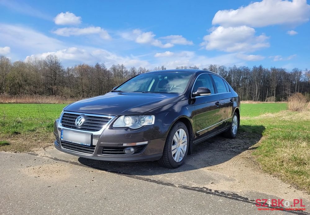 2006' Volkswagen Passat photo #1