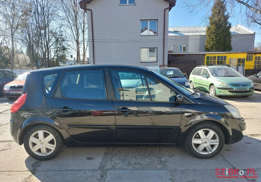 2008' Renault Scenic photo #4
